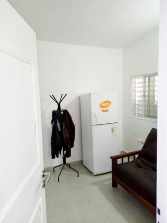 Se vende Local mas casa 2 dorm. frente al Parque Mainini