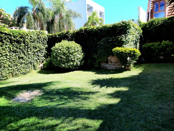 Vendo Casa de 2 plantas lista para entrar a vivir Zona Centro/Parque! 