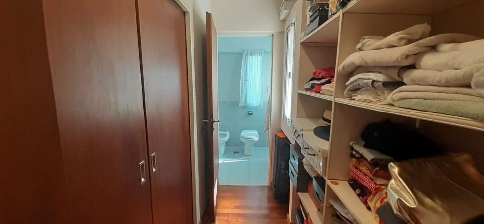 Vendo Casa de 2 plantas lista para entrar a vivir Zona Centro/Parque! 