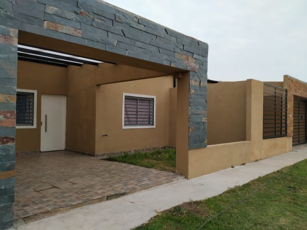 VENDO CASA A ESTRENAR PLANTA BAJA B° CERRADO AV. DE LAS AMERICAS!