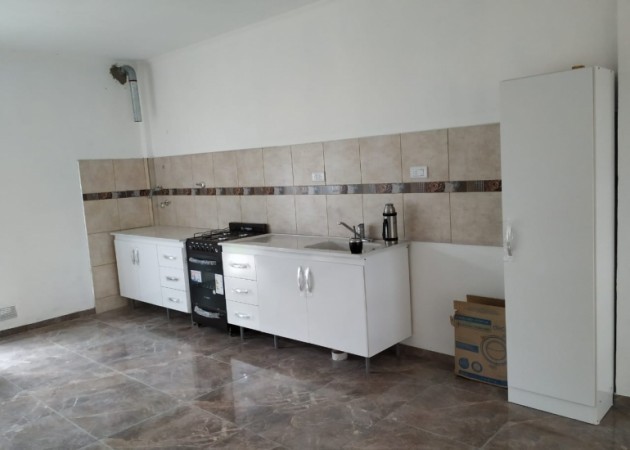 VENDO CASA A ESTRENAR PLANTA BAJA B° CERRADO AV. DE LAS AMERICAS!