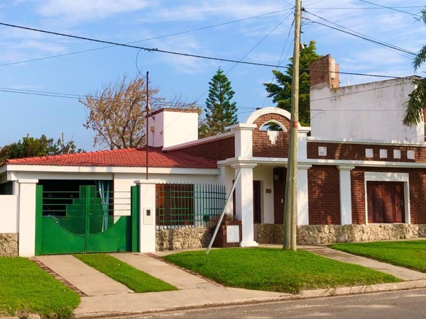 SE VENDE CASA ZONA AVENIDA RAMIREZ Y PABLO CRAUSAZ