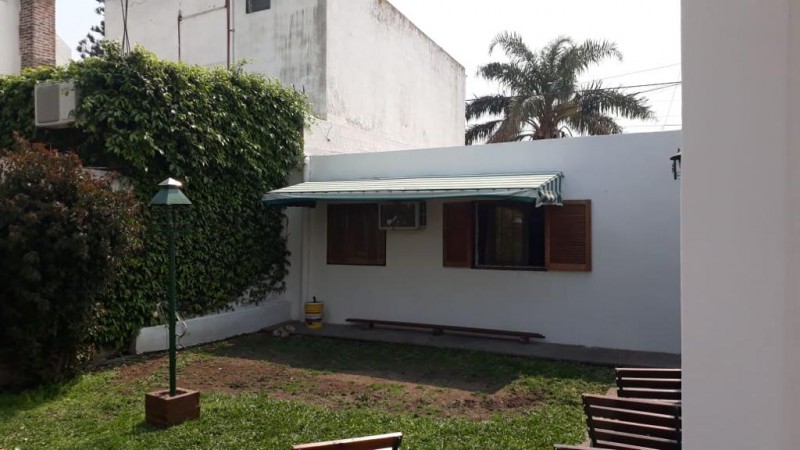 SE VENDE CASA ZONA AVENIDA RAMIREZ Y PABLO CRAUSAZ