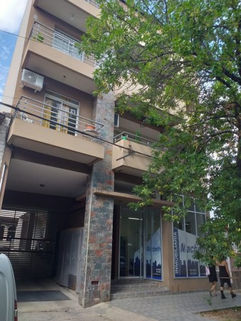 Vendo Dpto 1 dormitorio con cochera zona Centro!