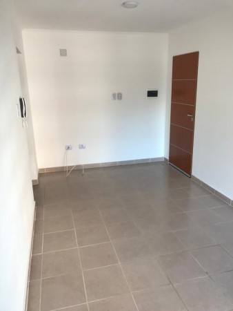 Vendo dpto 1 dorm. a metros de Casa de Gobierno y Peatonal !