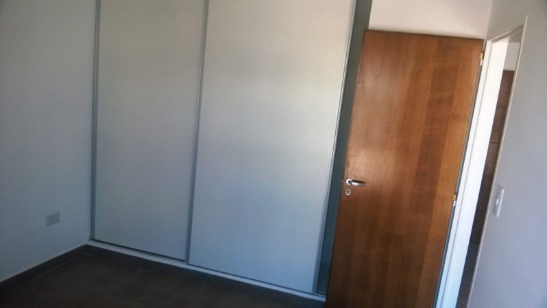 Vendo dpto 1 dorm. a metros de Casa de Gobierno y Peatonal !