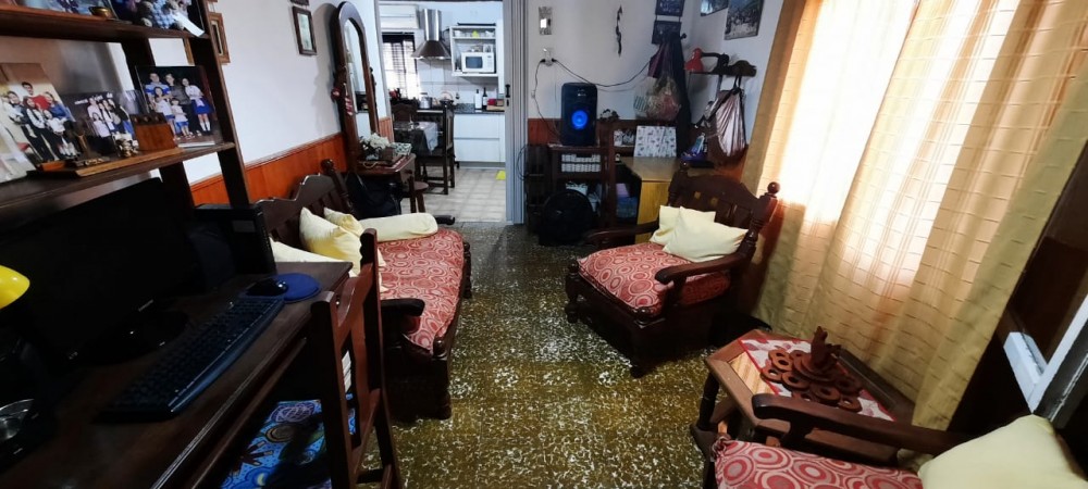 SE VENDE CASA 2 DORMITORIOS ZONA EX HIPODROMO