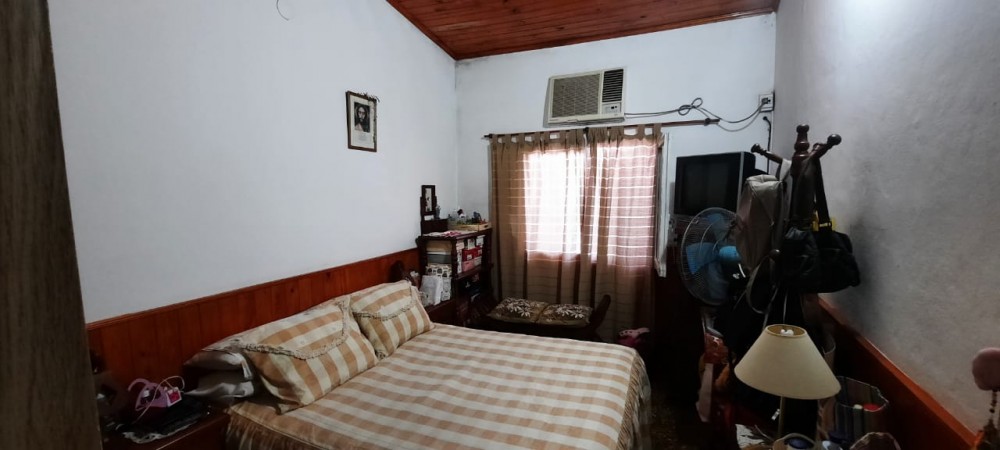 SE VENDE CASA 2 DORMITORIOS ZONA EX HIPODROMO