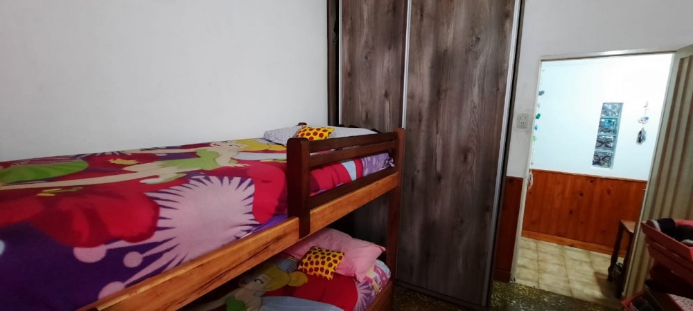 SE VENDE CASA 2 DORMITORIOS ZONA EX HIPODROMO