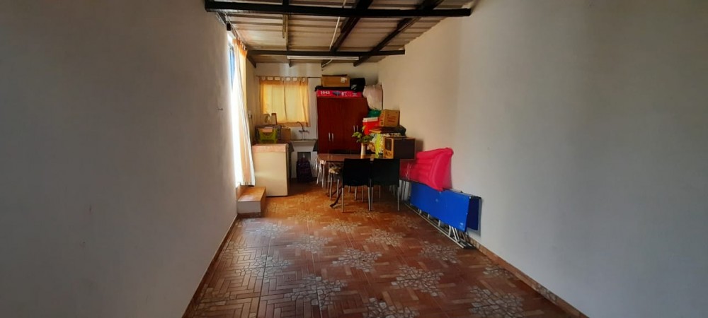 SE VENDE CASA 2 DORMITORIOS ZONA EX HIPODROMO