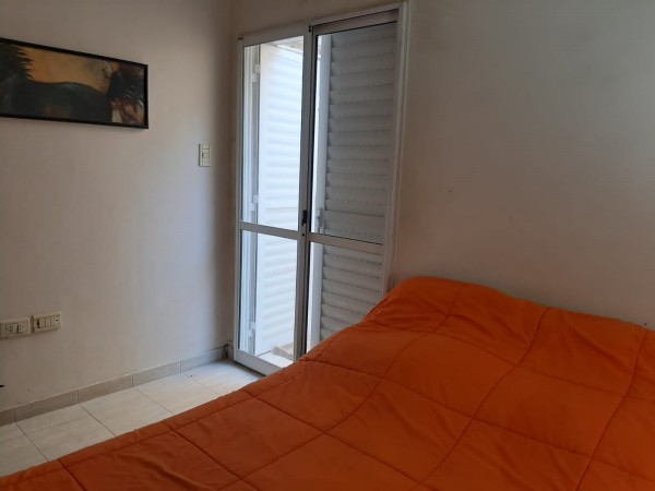 RETASADO VENDO departamento dos dormitorios. escritorio , doble ingreso , cochera , zona centro!