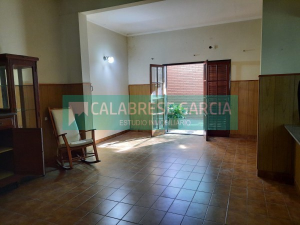 OPORTUNIDAD! SE VENDE CASA EN UNA PLANTA ZONA CENTRO