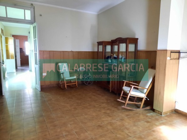 OPORTUNIDAD! SE VENDE CASA EN UNA PLANTA ZONA CENTRO