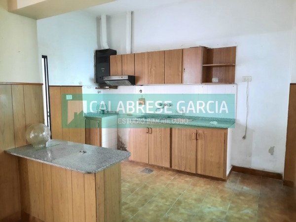 OPORTUNIDAD! SE VENDE CASA EN UNA PLANTA ZONA CENTRO