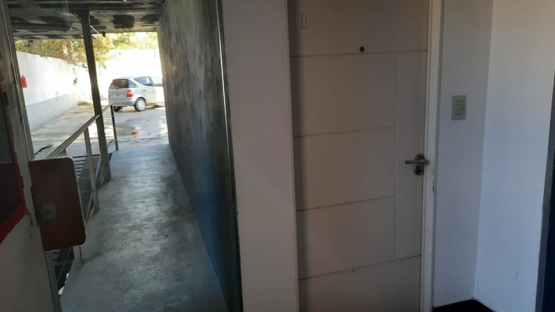 Vendo Dto 1 dormitorio con cochera y patio