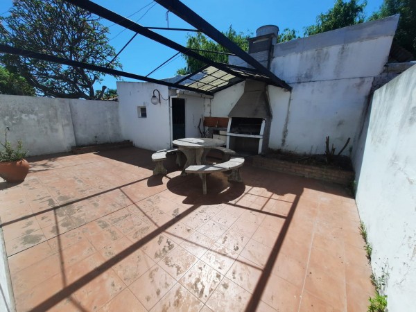 RETASADA VENDO CASA 2 DORMITORIOS CON COCHERA BARRIO SAN MARTIN