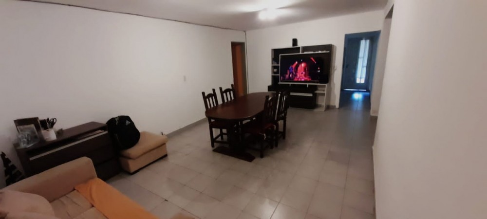 RETASADA SE VENDE CASA SOBRE AV. RAMIREZ SUR