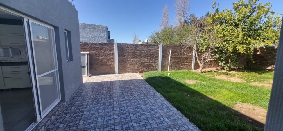 SE VENDE CASA ZONA AMANECERES DEL SEMINARIO A ESTRENAR