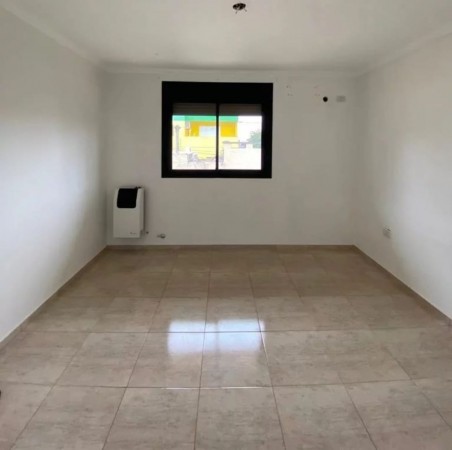 Venta Duplex sobre Florentino Ameghino casi Urquiza