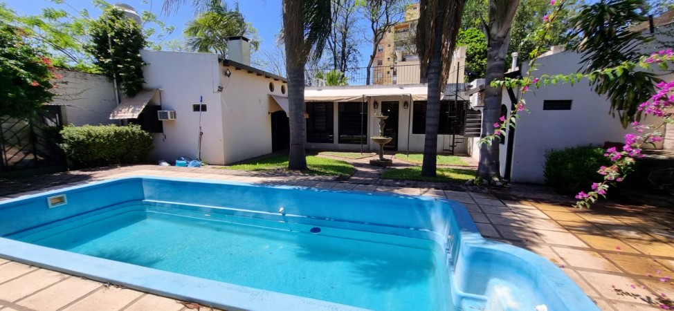 SE VENDE CASA FAMILIAR ZONA AV DE LAS AMERICAS Y A. PALACIOS