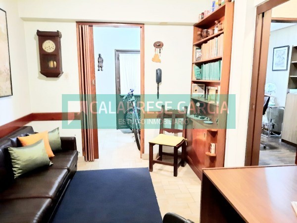 SE VENDE DEPARTAMENTO 2 DORMITORIOS EN PLANTA BAJA ZONA MICRO CENTRO