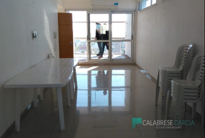 SE VENDE DEPARTAMENTO ZONA CENTRO CON VISTA AL RIO 