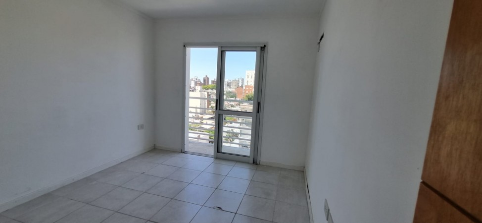 SE VENDE DEPARTAMENTO ZONA CENTRO CON VISTA AL RIO 