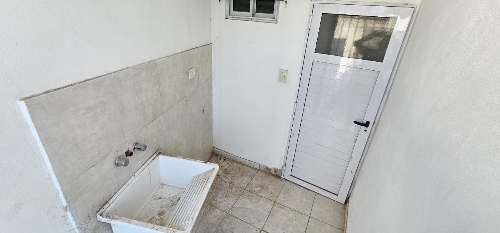 Se vende casa a estrenar zona Churrarin y Circunvalacion