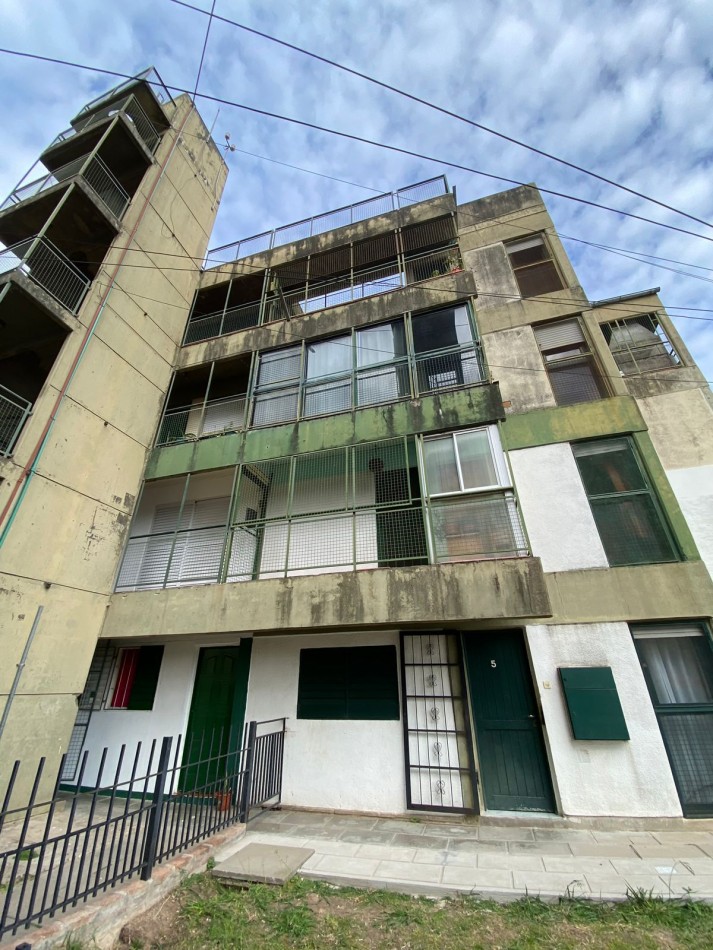 Vendo dpto 3 dorm. en Parana XIV