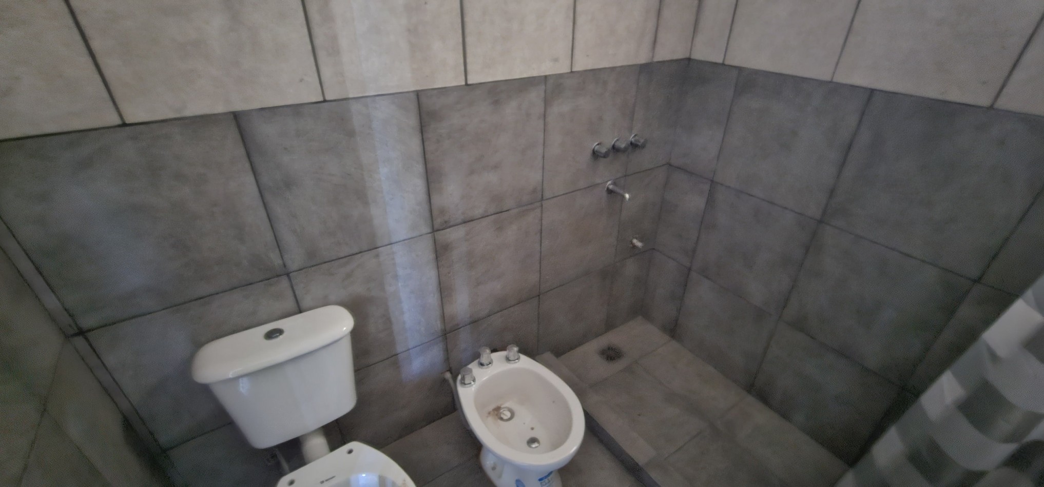 Vendo monoambiente en PB y PA  sin amoblar zona Castellaro!