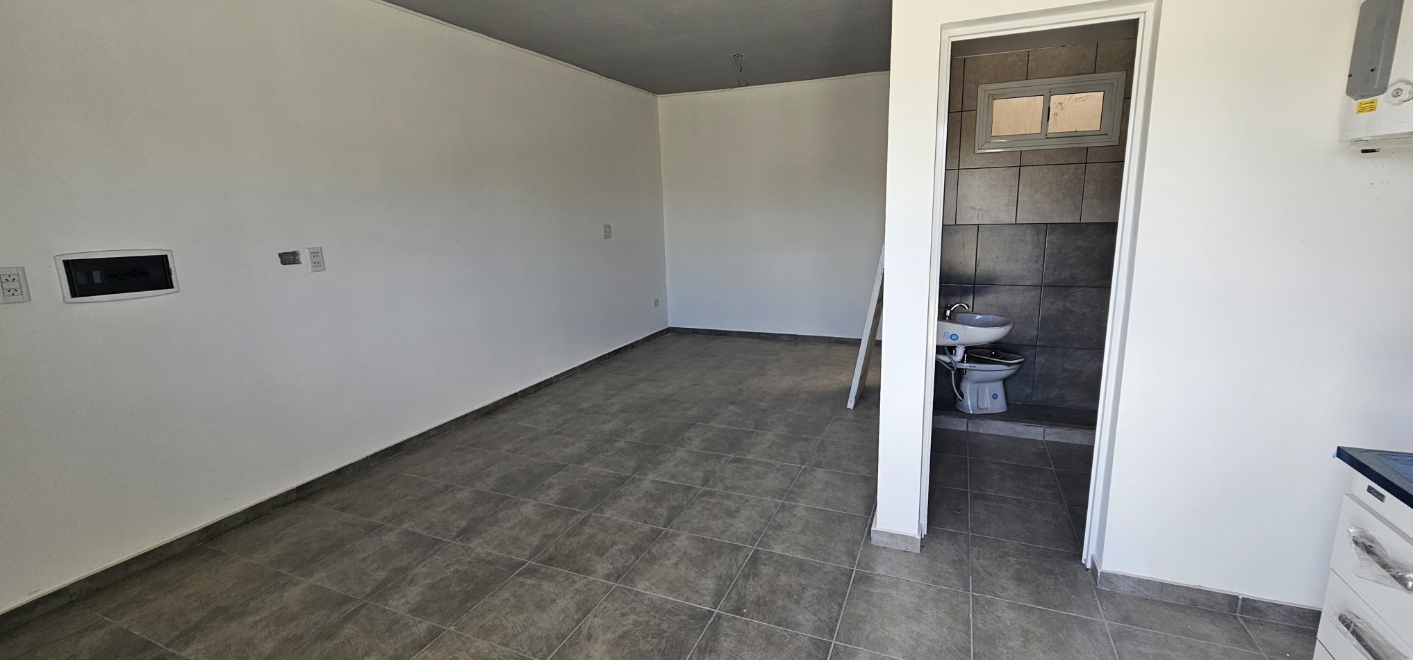 Vendo monoambiente en PB y PA  sin amoblar zona Castellaro!