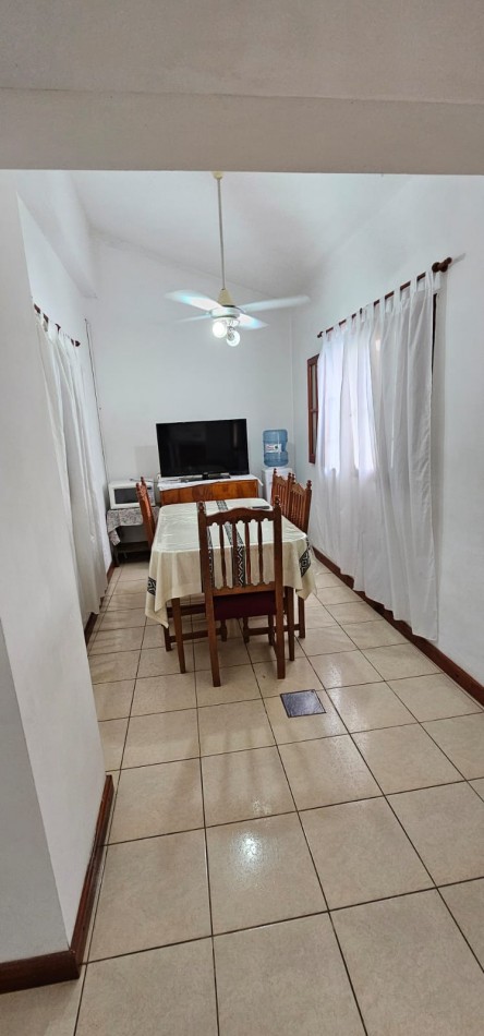 SE VENDE CASA DE TRES DORMITORIOS EN UNA PLANTA ZONA SANTA TERESITA