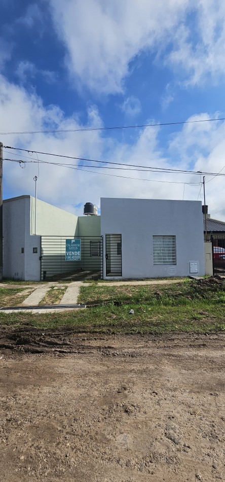 Se vende casa a estrenar zona Churrarin y Circunvalacion