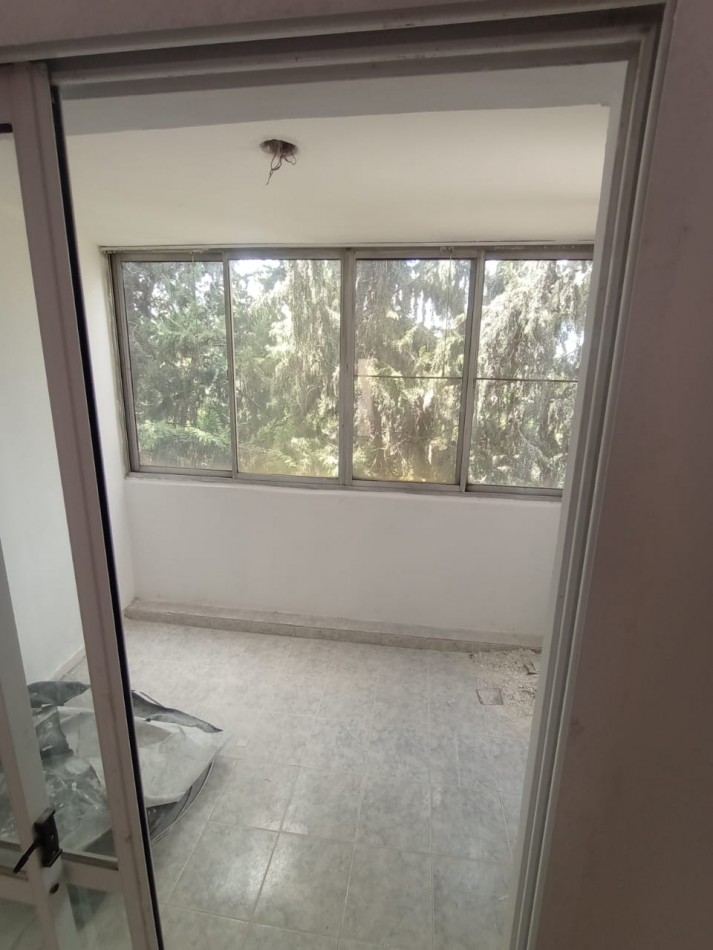 En venta departamento tres dormitorios Barrio Jose Hernandez 