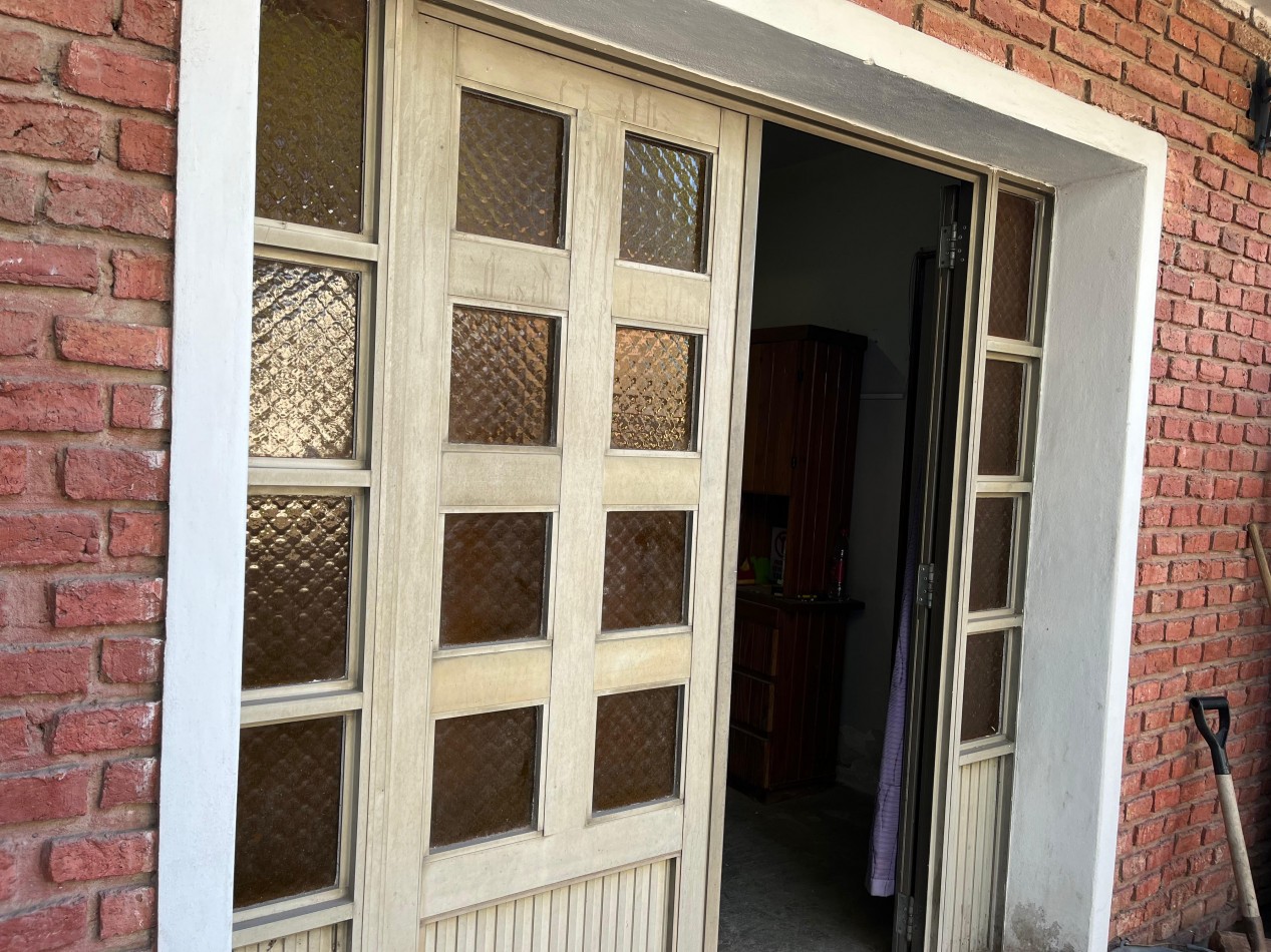 VENDO OPORTUNIDAD COMERCIAL Y VIVIENDA EN AV. CHURRUARIN y HUERGO