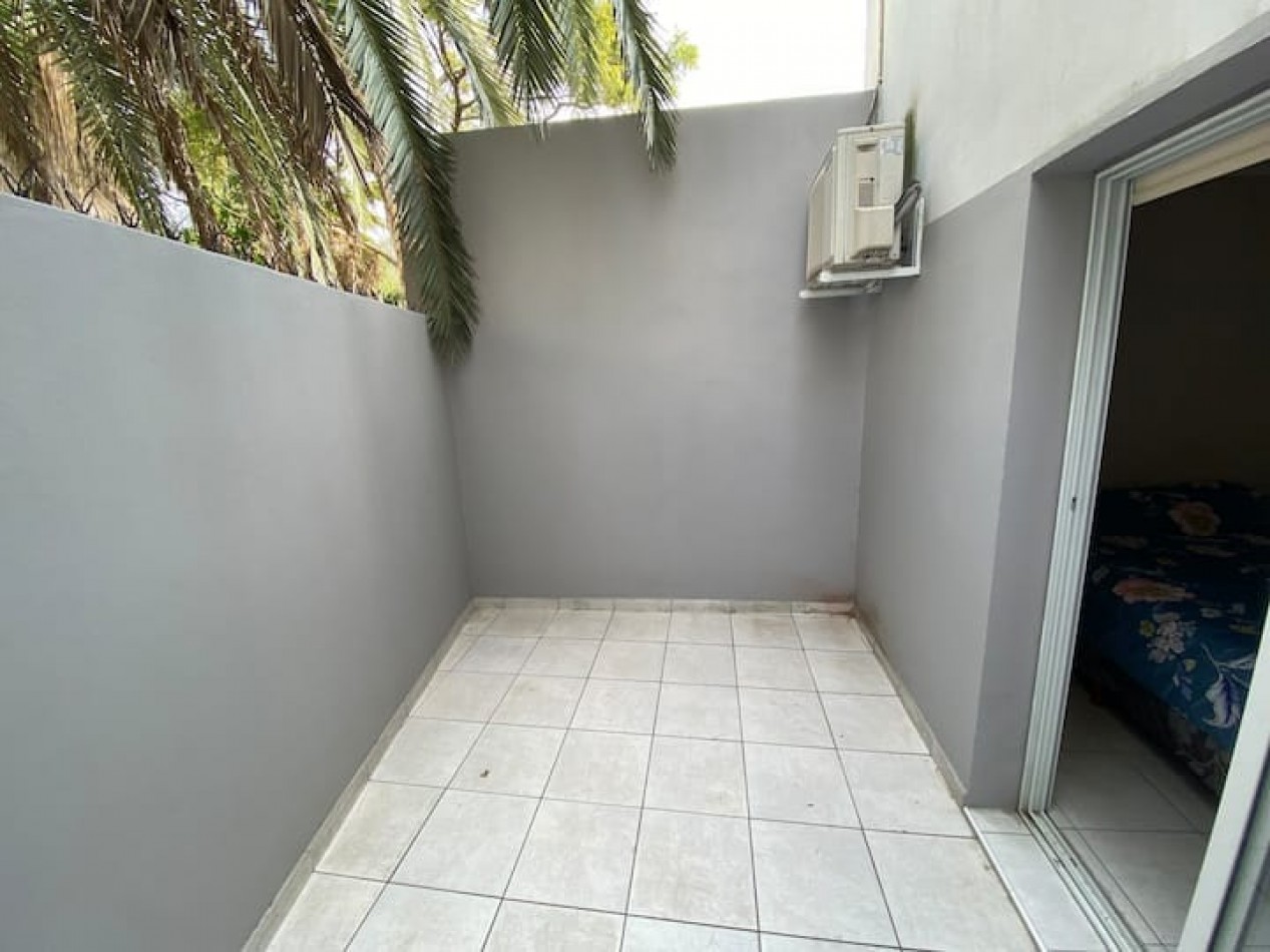 SE VENDE DEPARTAMENTO AMOBLADO EN PLANTA BAJA CON PATIO ZONA CENTRO