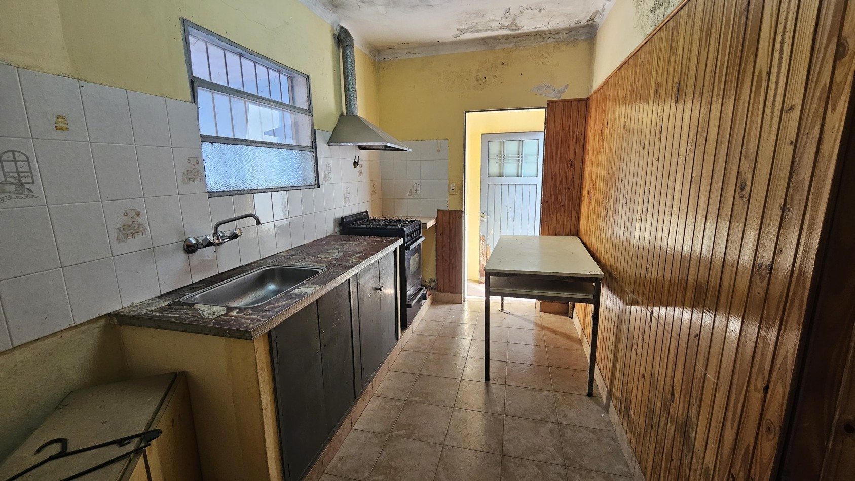 Vendo casa a reciclar zona Mexico y Patagonia