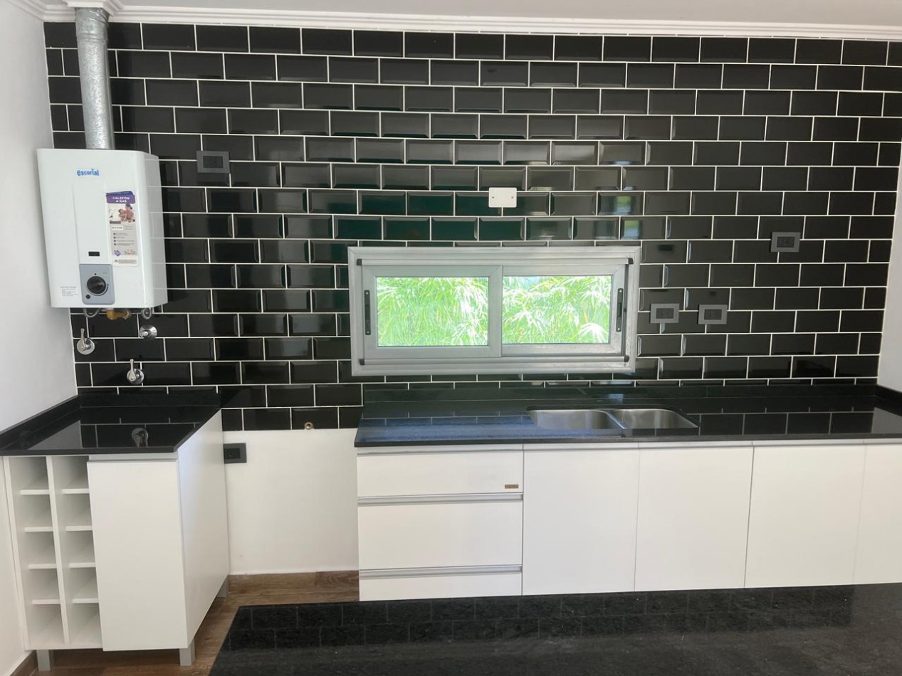 SE VENDE CASA TIPO DUPLEX DE 3 DORMITORIOS ZONA PARACAO