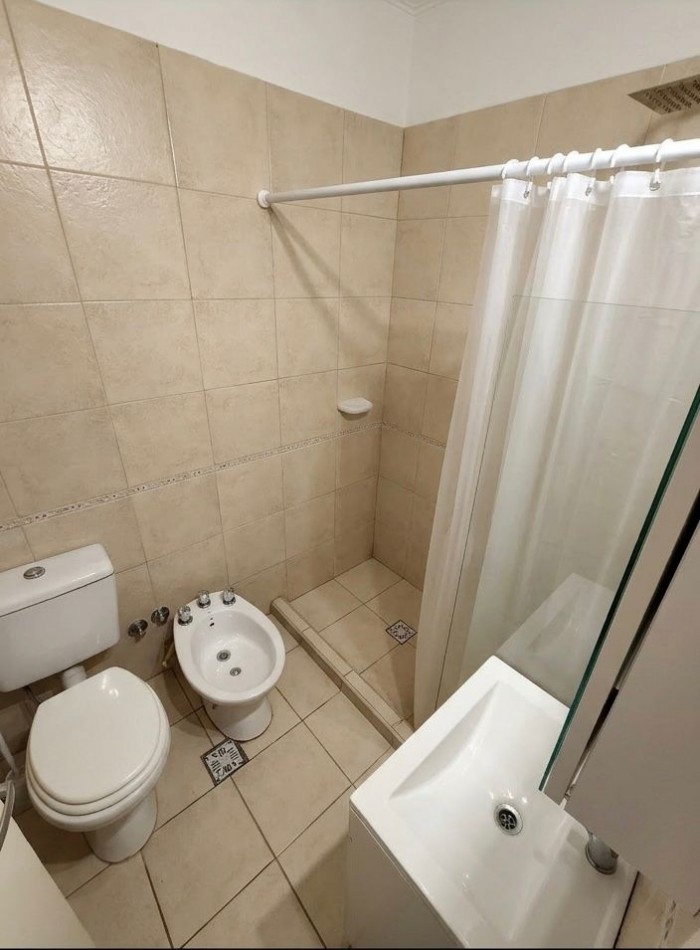 Se vende departamento zona Shoping Paseo del Parana