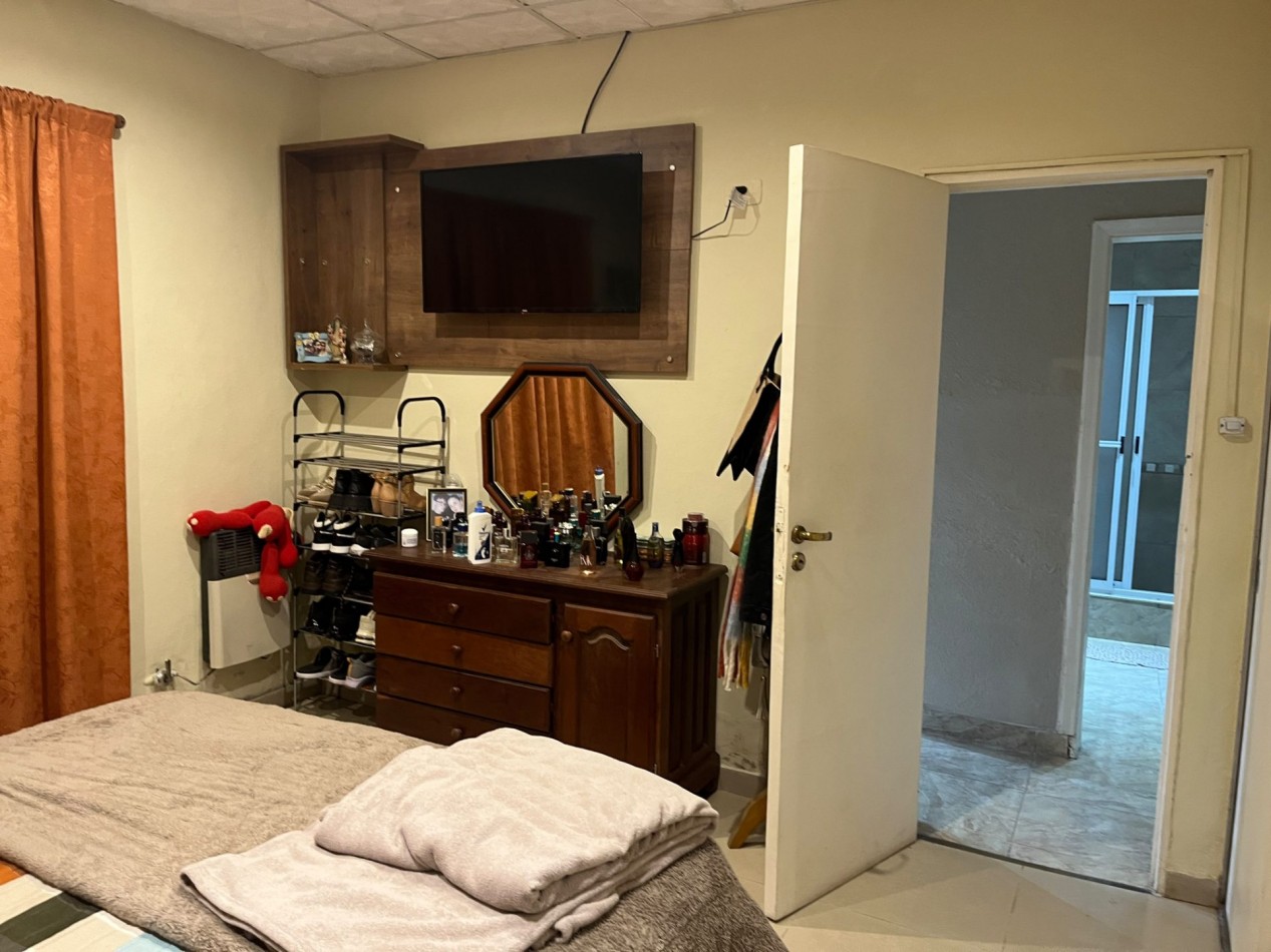Vendo Casa 3 dorm, doble cochera , Pileta y Quincho Zona Gazzano!
