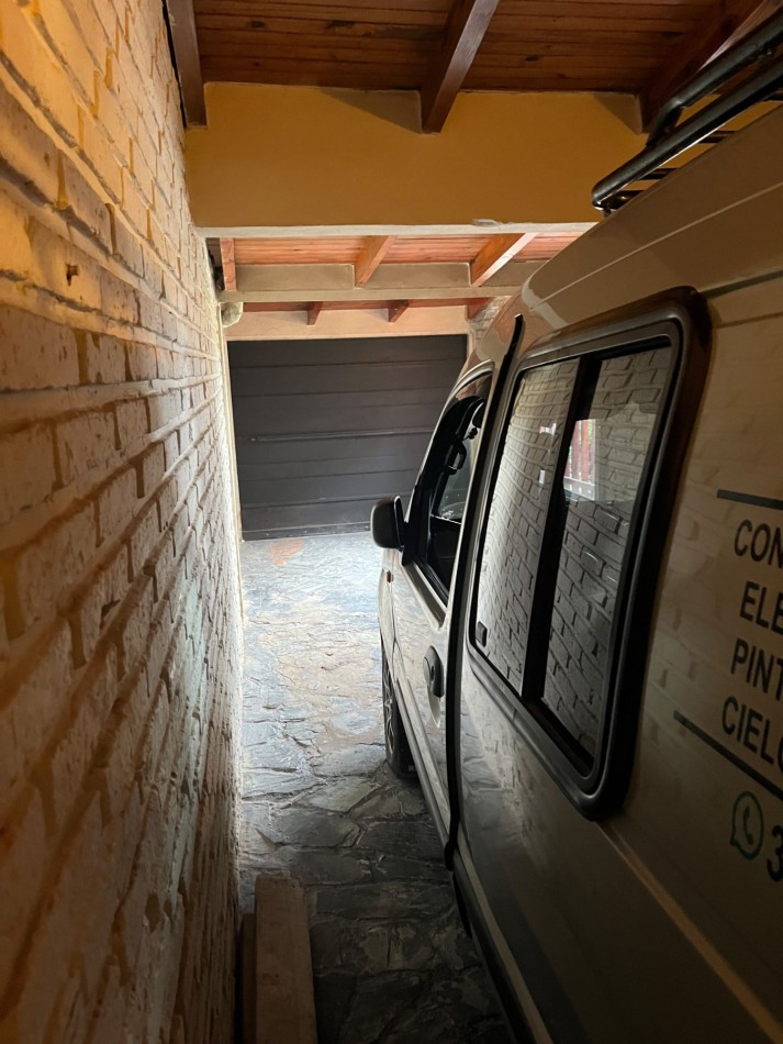 Vendo Casa 3 dorm, doble cochera , Pileta y Quincho Zona Gazzano!
