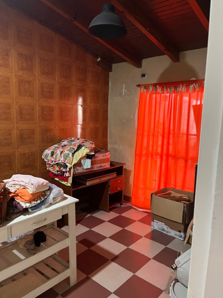 Vendo Casa 3 dorm, doble cochera , Pileta y Quincho Zona Gazzano!