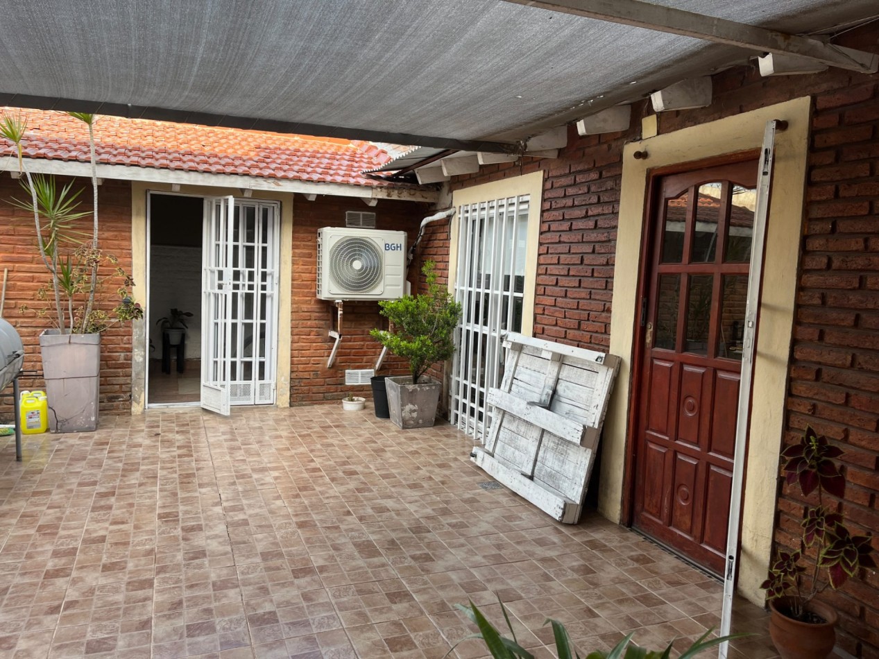 Vendo Casa 3 dorm, doble cochera , Pileta y Quincho Zona Gazzano!