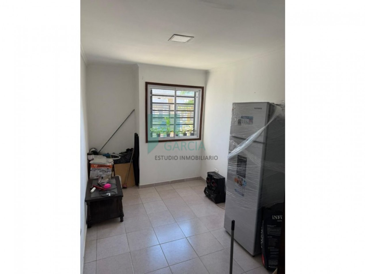 Alquilo casa de 3 dormitorios y piscina zona Crisologo Larralde y Av. Zanni