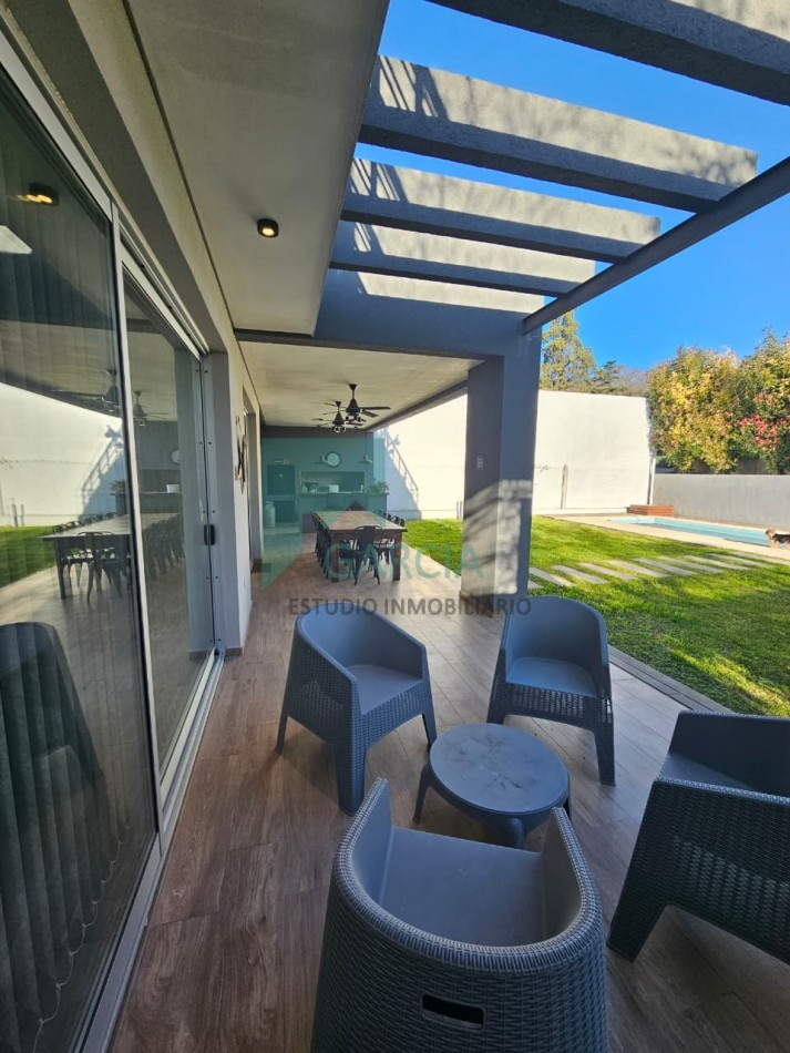 SE VENDE CASA ZONA ACCESO NORTE