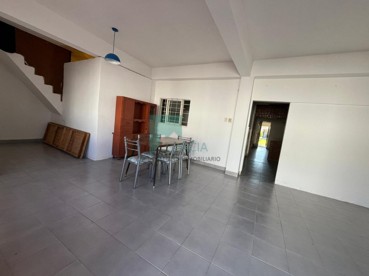 Alquilo casa amoblada sobre Garrigo casi Miguel