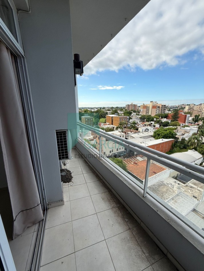 En venta departamento de un dormitorio , excelente vista , balcon corrido !