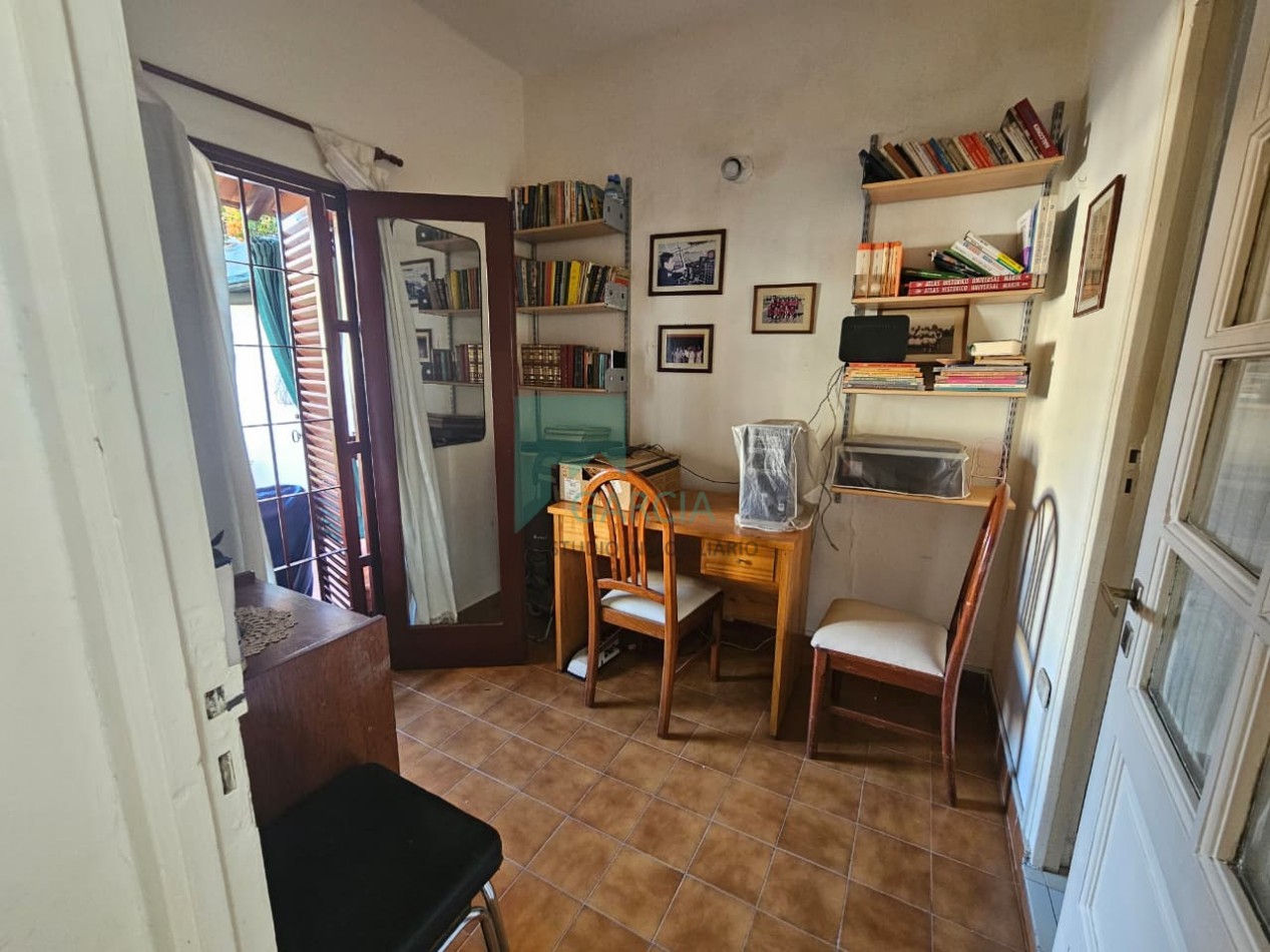 Se vende casa zona centro en una sola planta de tres dormitorios