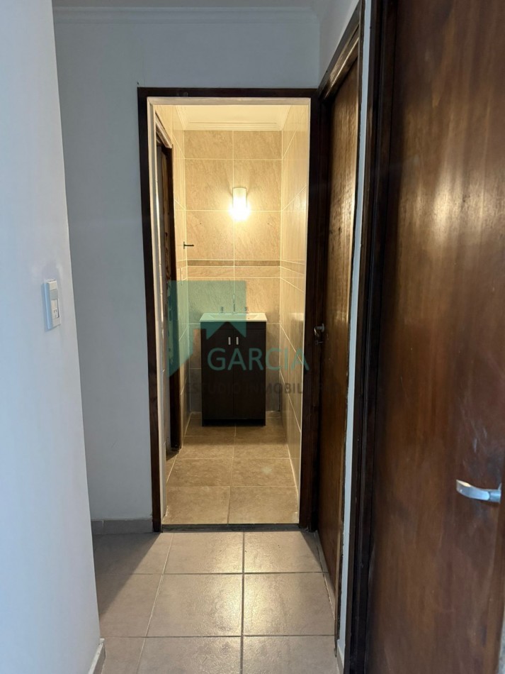 Alquilo casa de 3 dormitorios y piscina zona Crisologo Larralde y Av. Zanni