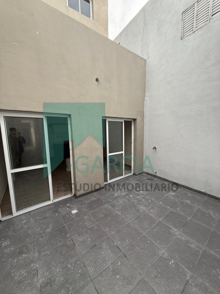 Vendo Dpto 1 dormitorio PB con patio a Estrenar Pasaje Matienzo zona Centro